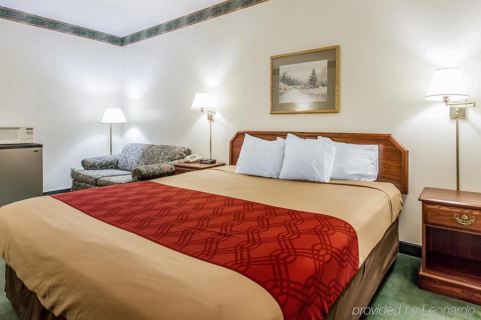 Quality Inn Cadiz Exterior foto
